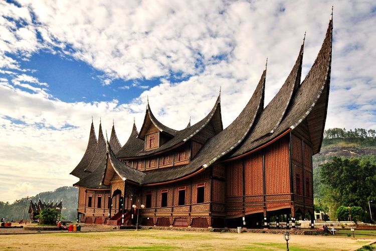 Replika Istana Pagaruyung di Sumatera Barat.