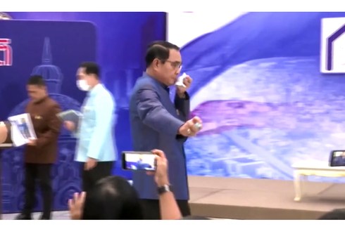 Video Viral PM Thailand Semprot Hand Sanitizer ke Arah Wartawan, Bagaimana Ceritanya?