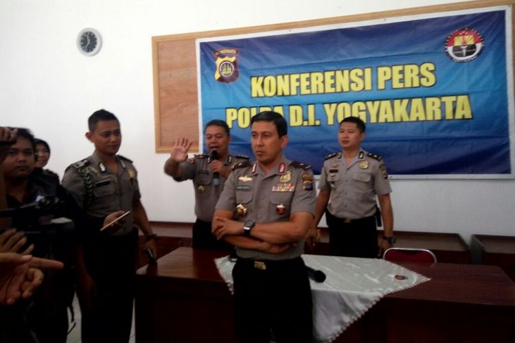 Kapolda DIY Brigjen Pol Ahmad Dofiri dalam jumpa pers, Senin (12/02/2018).