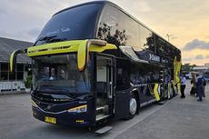 Debut Bus Tingkat DAMRI Imperial Suites, Penuh Penumpang