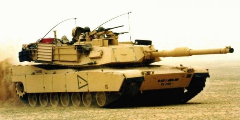 Tank M1 Abrams buatan Amerika Serikat.