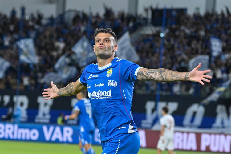 Daftar Peraih Penghargaan Individu Liga 1 2024-2025: Tyronne del Pino Pemain Terbaik