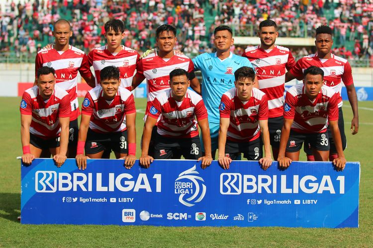 Pemain inti Madura United saat pertandingan pekan ke-12 Liga 1 2023-2024 melawan Persebaya Surabaya yang berakhir dengan skor 3-0 di Stadion Gelora Bangkalan, Minggu (17/9/2023) sore.