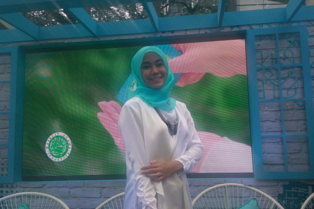 Anisa Rahma berpose di sebuah kawasan di SCBD, Jakarta Selatan, Rabu (27/9/2017)