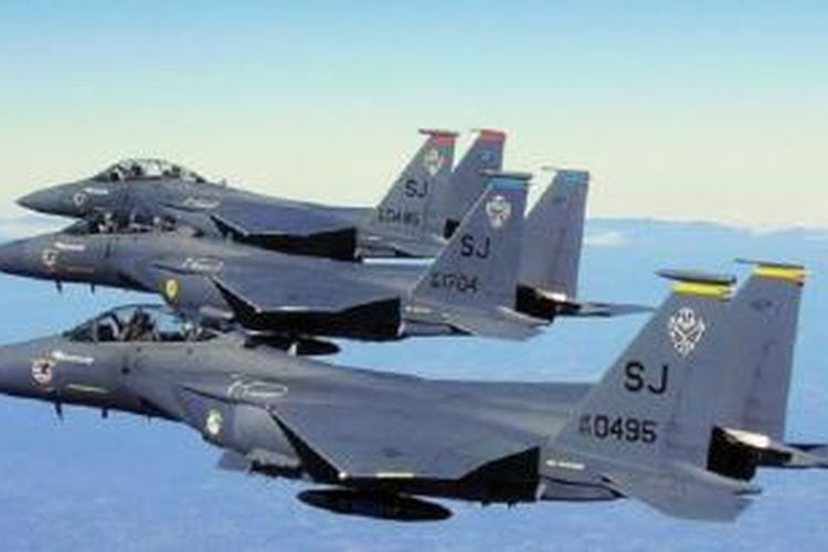 Jenis pesawat jet tempur F15E yang melengkapi Angkatan Udara Saudi dan di-upgrade menjadi F15SA - Saudi Advanced.