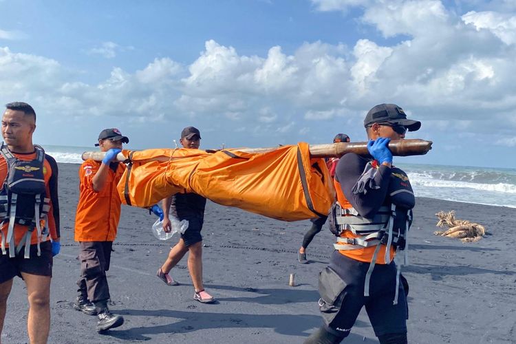 Saepul (38 tahun), Nelayan asal Desa Keteguhan, Kecamatan Teluk Betung Barat Bandar Lampung yang sempat hilang tenggelam pada Selasa (17/6) ditemukan dengan kondisi tewas pada Rabu (18/6) pagi.