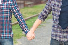 Negara Bagian Tasmania Izinkan Pasangan Gay Adopsi Anak