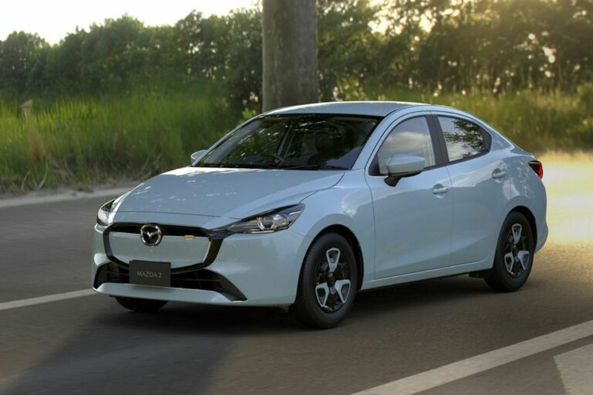 Mazda2 Sedan facelift