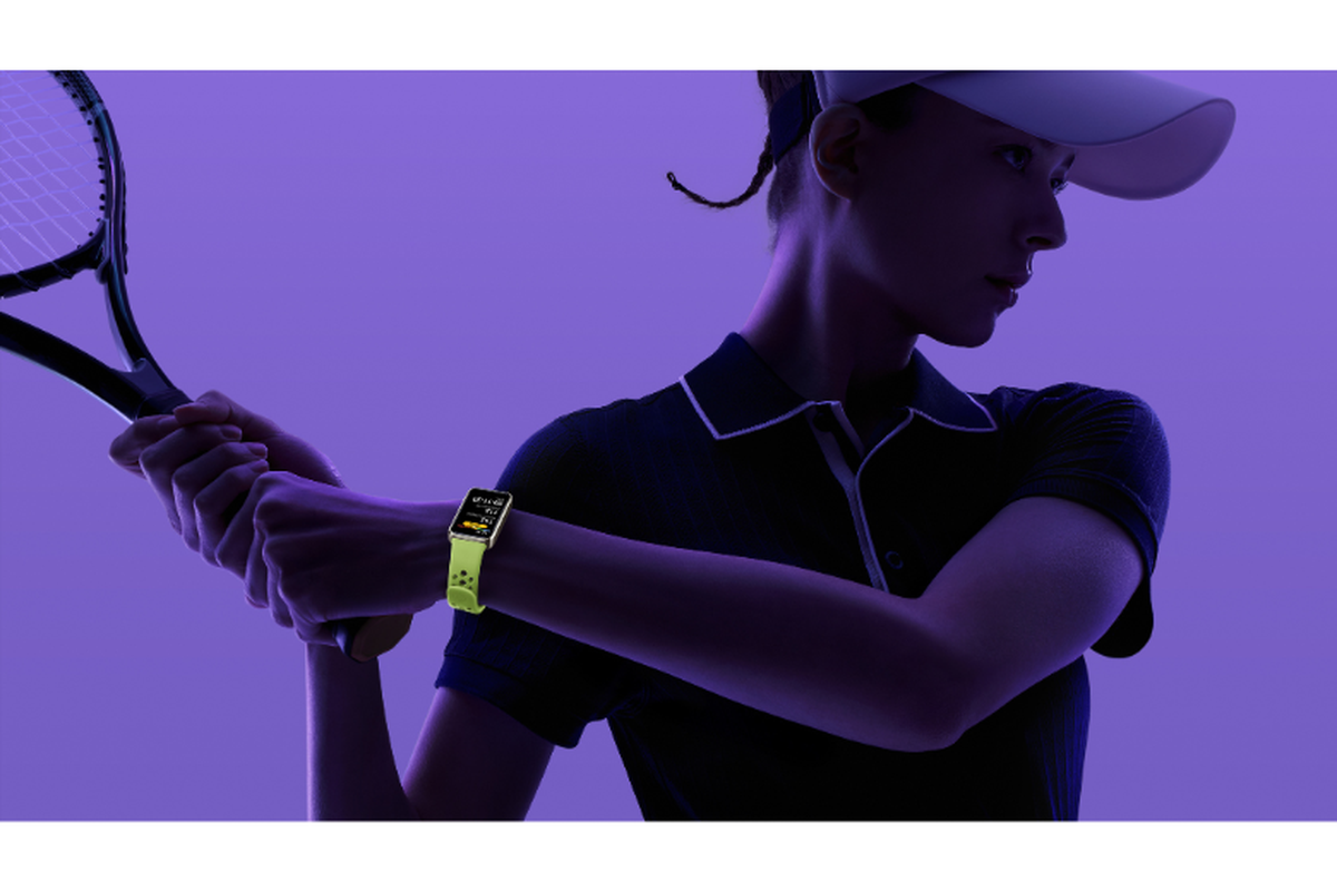 HUAWEI Band 10 menyediakan 100 mode olahraga, seperti tenis, yang dapat dipilih pengguna. 