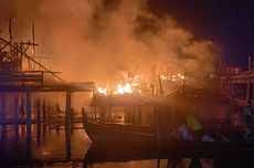 11 Rumah Terbakar di Belawan, Seorang Lansia Tewas Terjebak Kobaran Api