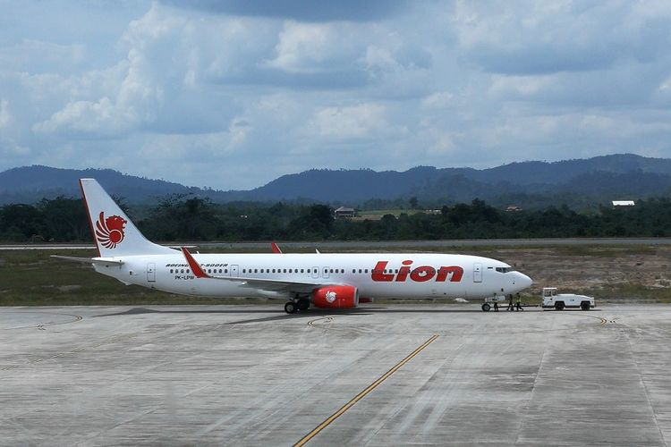 Pesawat Lion Air di Bandara APT Pranoto Samarinda Kalimantan Timur beberapa waktu lalu