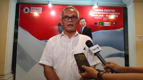 Penurunan Baliho Ganjar Terjadi Lagi, Politikus PDI-P Duga Ada Oknum Aparat yang "Overacting"