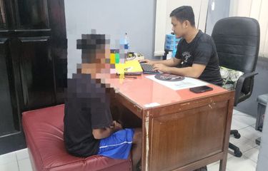 Yosh qiz bilan onlayn qattiq jinsiy aloqa