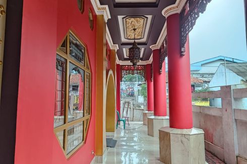 Ketika Jemaah Terkesima dengan Keunikan Masjid Tjia Kang Hoo, Banyak yang Foto-foto Setelah Ibadah
