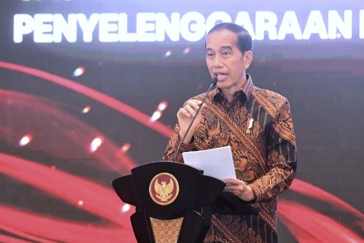 Presiden Joko Widodo saat memberikan sambutan pada Rapat Konsolidasi Nasional Bawaslu untuk Pemilu 2024 yang digelar di Bidakara, Jakarta Selatan, Sabtu (17/12/2022).