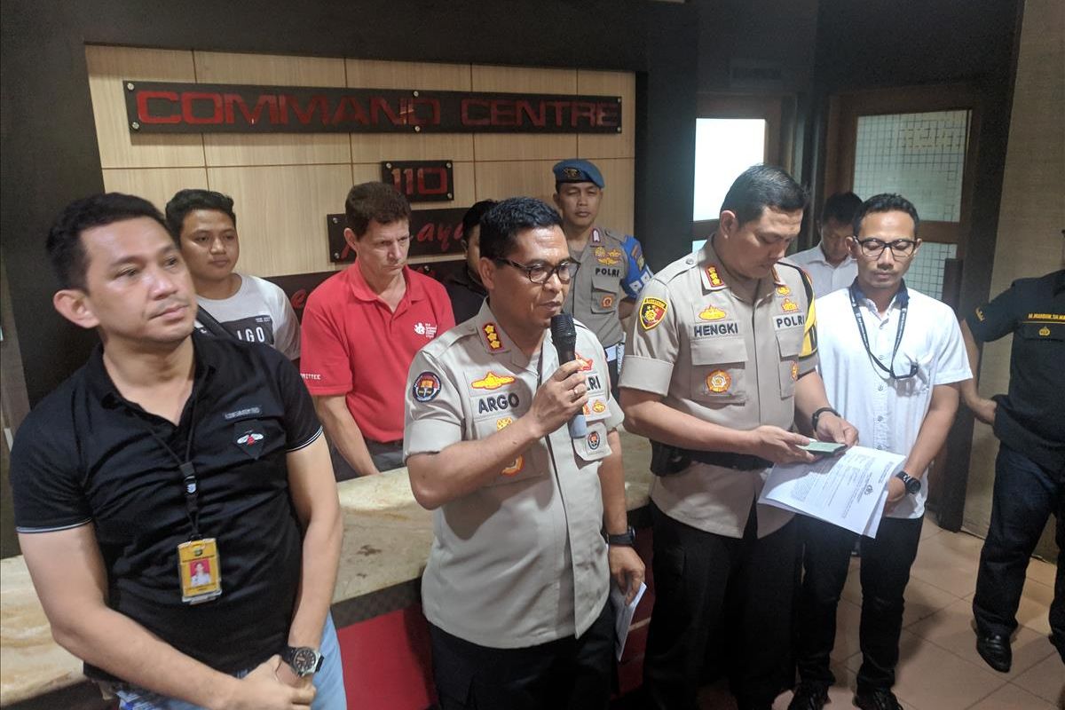 Kabid Humas Polda Metro Jaya, Kombes Argo Yuwono Memberi Keterangan Terkait Penangkapan Bule yang Sebit Pemerintah Komunis