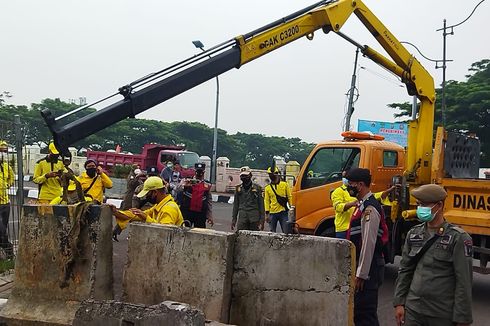 Jelang Malam Tahun Baru, Kawasan KBT Ditutup Barrier Beton