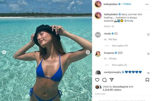 Liburan dengan Suami, Hailey Bieber Bergaya dalam Balutan Bikini