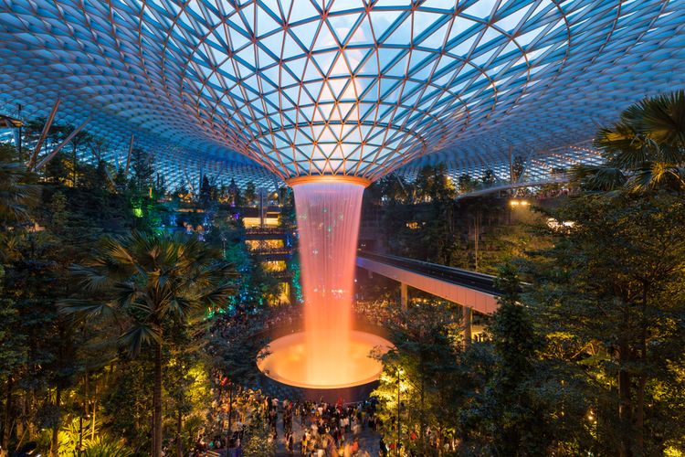 Changi Internastional Airport di Singapura. 