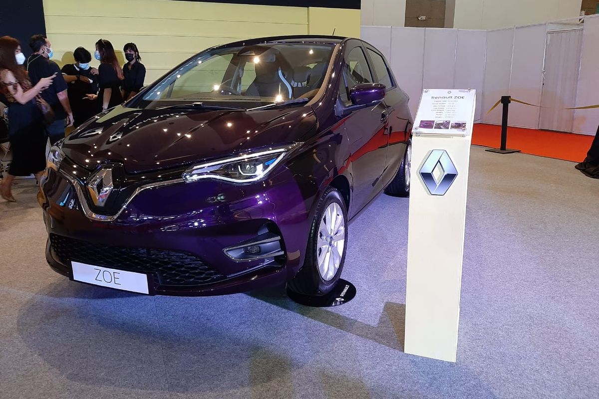 Renault Zoe resmi diperkenalkan di ajang Indonesia International Motor Show (IIMS) Hybrid 2021