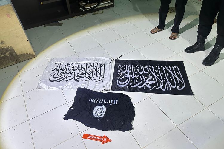 Remaja 18 Tahun Ditangkap Densus 88 di Gowa, Diduga Sebar Propaganda ISIS via WhatsApp