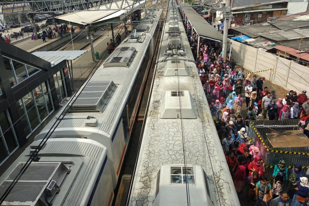 Suasana stasiun Duri, Sabtu (14/4/2018)