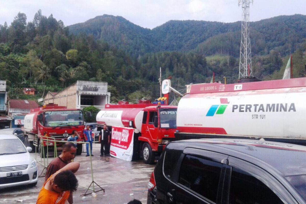 Kantong BBM standby di SPBU, Pertamina menyiapkan layanan arus balik dalam rangka mengantisipasi konsumsi BBM pada arus mudik dan balik, Kamis (29/6/2017)