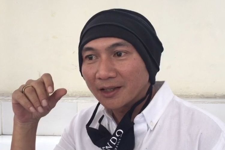 Musisi Anji Manji di PN Denpasar, Kamis (19/11/2020). Anji mengaku tidak ingin mencari tahu siapa cepu kasusnya.