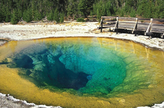 Taman Nasional Yellowstone, Taman Nasional Pertama di Dunia