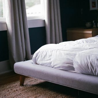 Ilustrasi selimut, ilustrasi tempat tidur, ilustrasi kamar tidur.