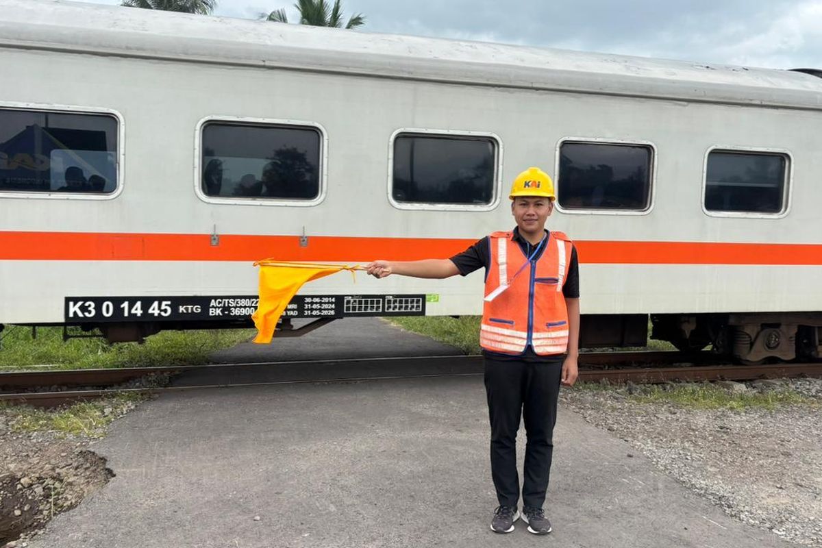 Denda Rp 750.000 Bagi Penerobos Palang Pintu Perlintasan Kereta Api