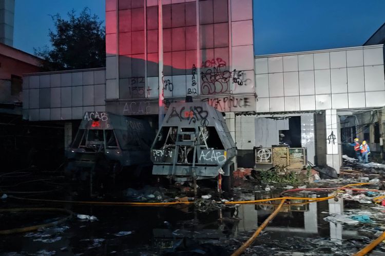 Markas Gegana di Kramat Raya Terbakar, 5 Orang Diselamatkan dari Dalam Gedung