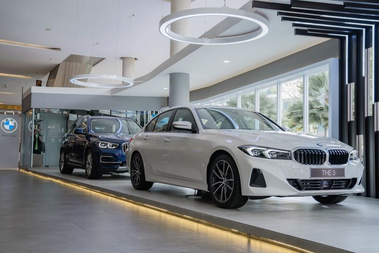 BMW Indonesia bersama mitra strategisnya PT Tunas Mobilindo Parama (@bmwtunas) resmikan BMW Studio Social Market (SoMa), di Palembang, Sumatera Selatan. 