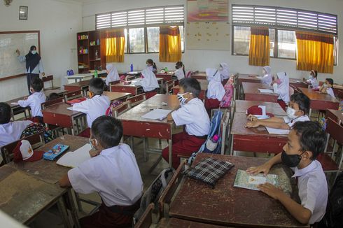 Belasan Sekolah di Jakarta Hentikan PTM Sementara, Guru hingga Murid Terpapar Covid-19