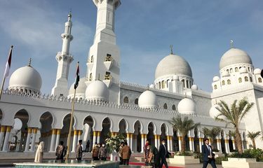 Suasana jelang peresmian Masjid Raya Sheikh Zayed Solo yang dihadiri Presiden Uni Emirat Arab (UEA) Sheikh Mohamed Bin Zayed Al Nahyan untuk Presiden Joko Widodo (Jokowi), pada Senin (14/11/2022)