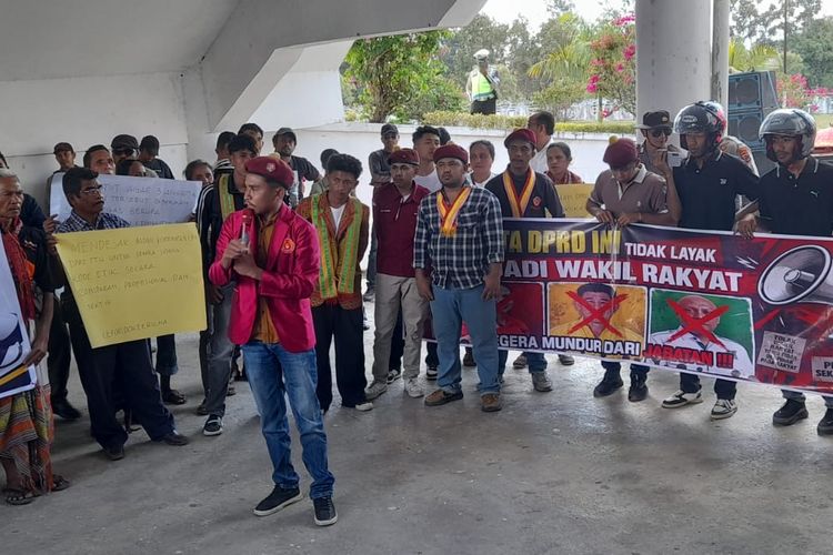 PMKRI dan Keluarga Dokter Icha Gelar Aksi Damai, Desak BK DPRD TTU Putus Kasus dengan Adil
