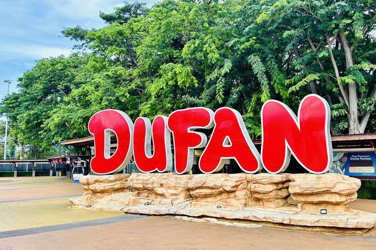 Di Dufan Ancol, pengunjung dapat menikmati Doraemon Twinkle Town yang mencakup Meet & Greet dan Giant Inflatabel, serta kehadiran Wahana Baru Happy Family Ride, Parade Fantasy Wonderland, dan Magical Night.