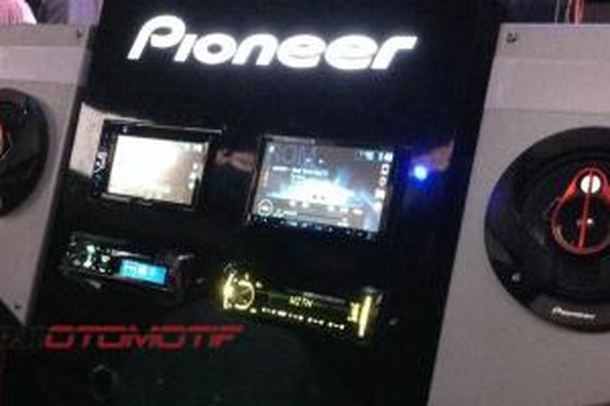 Produk baru Pioneer 2014 menawarkan teknologi terkini MirrorLink.