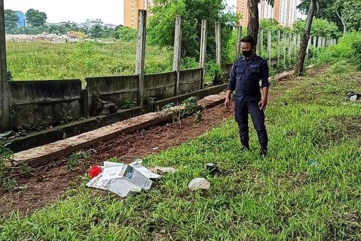 Sesosok mayat bayi ditemukan pada sebuah taman di Jalan Benyamin Sueb, Pademangan Timur, Pademangan, Jakarta Utara, Senin (1/2/2021) sore
