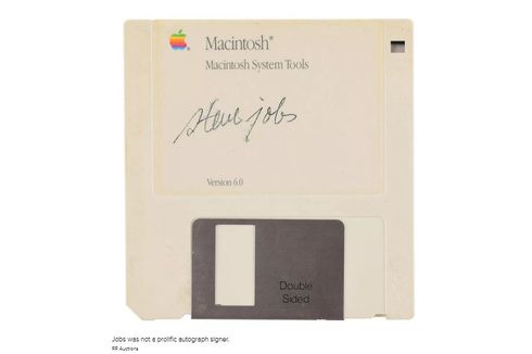 Ada Tanda Tangan Steve Jobs, Disket Ini Laku Rp 1 Miliar