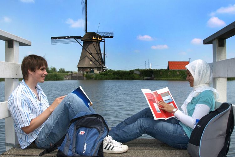 Ilustarsi Pendidikan di Belanda