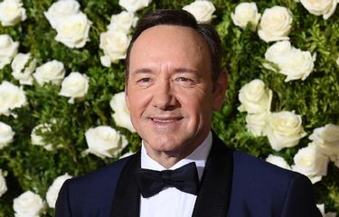 Aktor Kevin Spacey hadir dalam pergelaran Tony Awards 2017 di Radio City Hall, New York City, AS, pada 11 Juni 2017. Pada Senin (30/10/2017) Spacey mengaku bahwa ia seorang gay dan meminta maaf kepada aktor Anthony Rapp, yang menuduh Spacey melakukan pelecehan seksual terhadap Rapp pada 1986, ketika Rapp masih berusia 14 tahun. 
