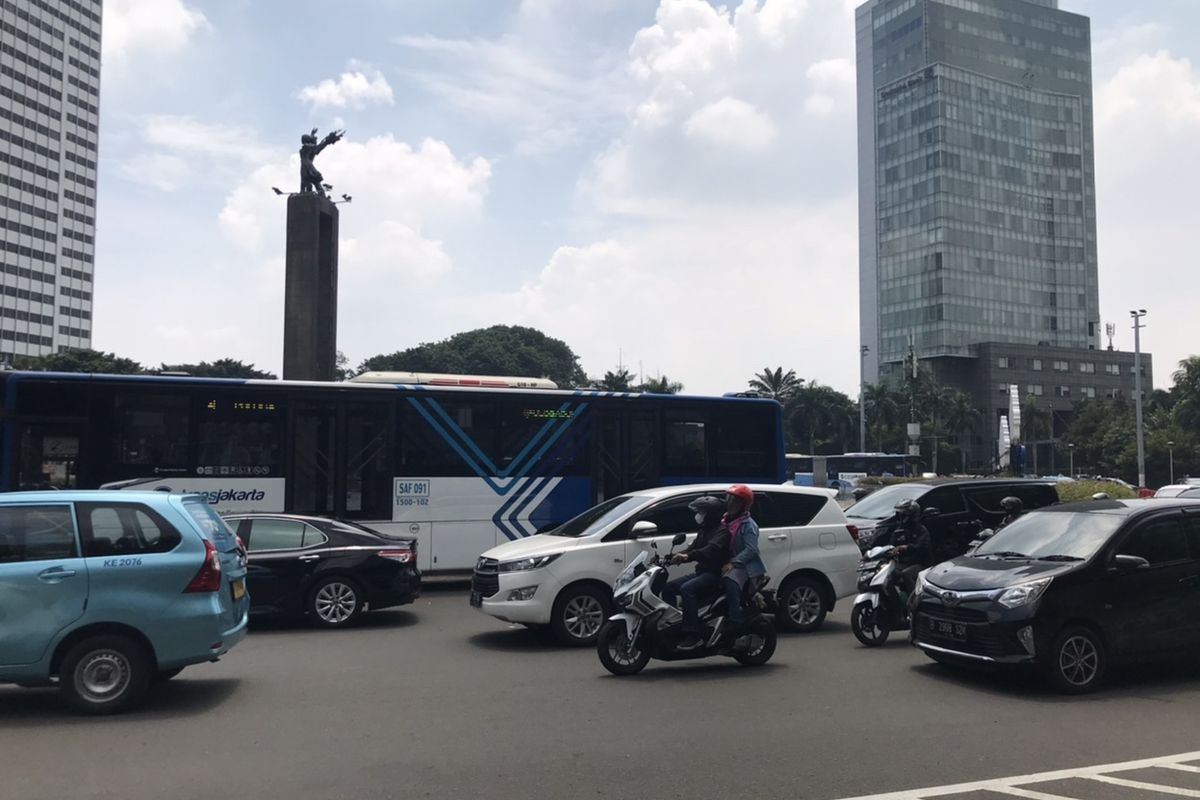 Arus lalu lintas dari arah MH. Thamrin menuju Bundaran Hotel Indonesia, Jakarta Pusat sudah dibuka pasca rombongan Parade MotoGP telah melintas pada Rabu (16/3/2022) pagi.
