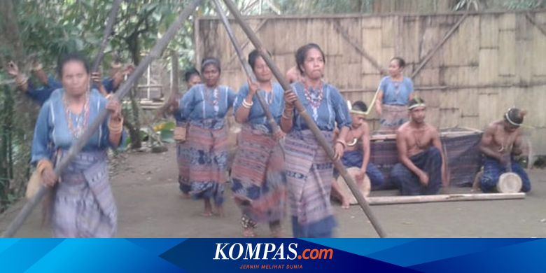 Tuliskan 3 Upaya Melestarikan Pakaian Adat Di Indonesia - Pakaian Adat - Sebutkan Lima Permainan Tradisional Indonesia