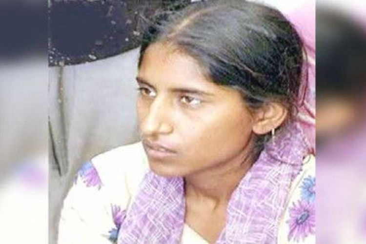 Seorang wanita bernama Shabnam Ali menjadi wanita pertama yang dihukum gantung di India sejak negara itu merdeka pada 1947.