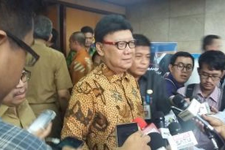 Menteri Dalam Negeri Tjahjo Kumolo, saat ditemui di Gedung C Kemendagri, Jakarta Pusat, Selasa (9/6/2015).