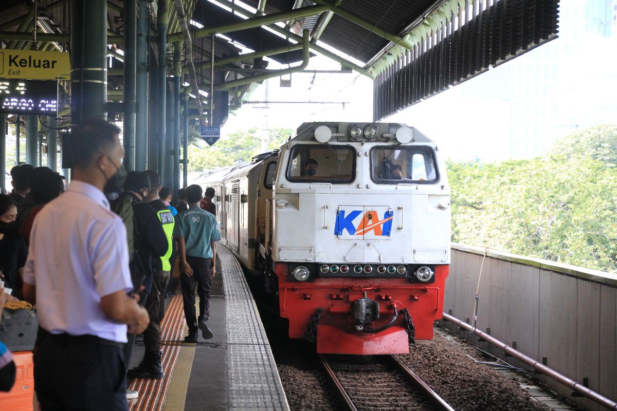 PT Kereta Api Indonesia (Persero) meluncurkan KA baru menjelang Hari Raya Natal dan Tahun Baru 2023 yakni KA Blambangan Ekspres.