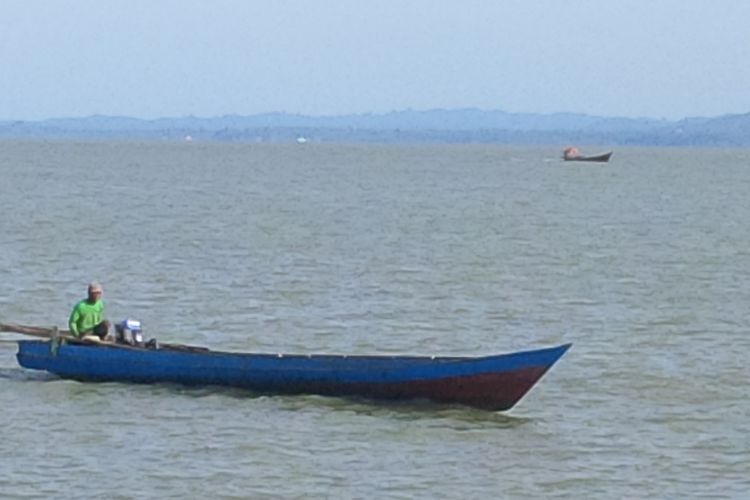 Nelayan di Sebatik sedang melakukan aktifitas berangkat melaut. Diduga mencari ikan diperairan Malaysia, 3 perahu nelayan Sebatik Ditangkap aparat Malaysia.