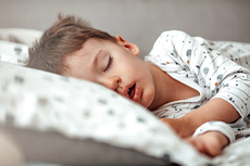 6 Penyebab Anak Suka Mendengkur Saat Tertidur