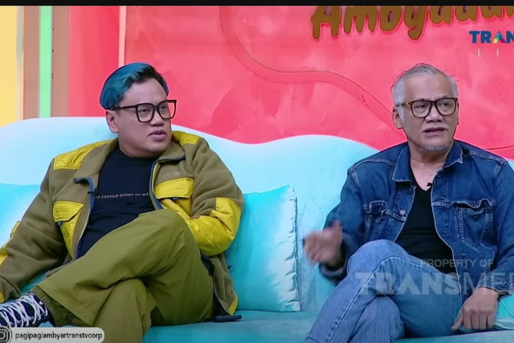 YouTuber Uya Kuya dan aktor Tyo Pakusadewo dalam wawancara di Pagi-Pagi Ambyar TransTV, Sabtu (6/5/2023).